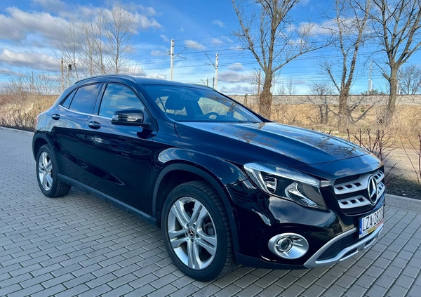 Mercedes-Benz GLA cena 110000 przebieg: 29900, rok produkcji 2019 z Warszawa małe 301